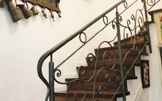 דירת 4 חדרים קסומה מהאגדות, ברמת אלמוגי, ברח' יקינטון