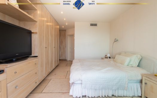 דירה מעוצבת ומפוארת במיוחד ביפה נוף