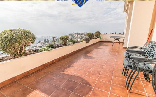 בלעדי בדניה ב' וילה בודדת 7 חדרים עם נוף מדהים