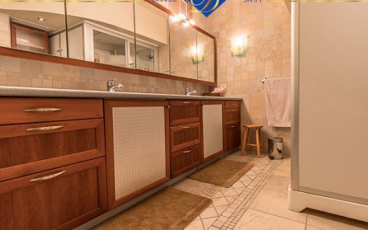 בלעדי בדניה ב' וילה בודדת 7 חדרים עם נוף מדהים