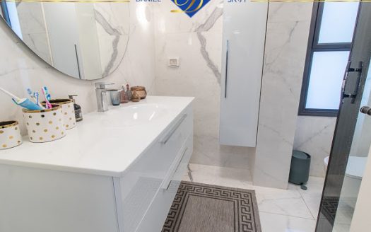 בלעדי בדניה א' ברחוב שבדיה,דו-משפחתי מפואר במיוחד נוף עוצר נשימה