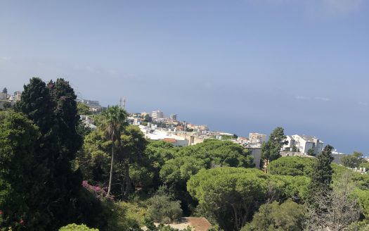 בדרך הים פנטהאוז מרווח במפלס אחד עם נוף פתוח חניה מקורה מחסן ומעלית