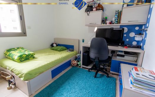 במתחם היוקרתי "מגדלי שרביב"  דירת 5.5 חדרים