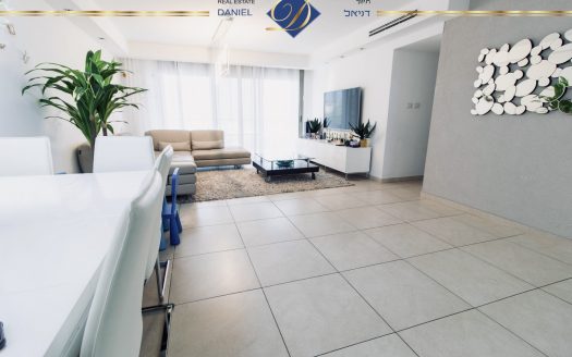 במתחם היוקרתי "מגדלי שרביב"  דירת 5.5 חדרים