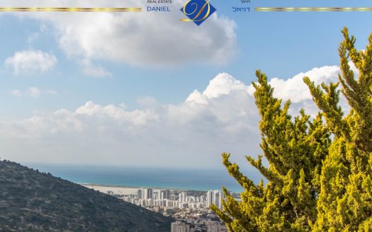 בדניה ב דו-משפחתי מרווח ,יחידת דיור מניבה, גינה ומרפסת נוף