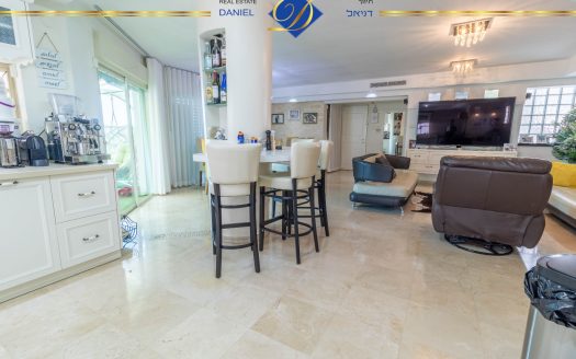 בלעדי ברמת אלמוגי במיקום מצויין פנטהאוז גדול מעוצב ומושקע