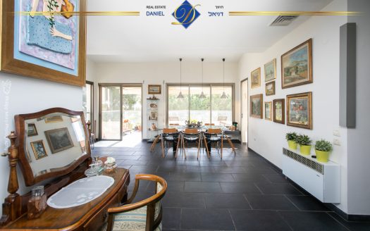 פנטהאוז בגבעת דאונס היוקרתית  דו-מפלסי בייצוג בלעדי