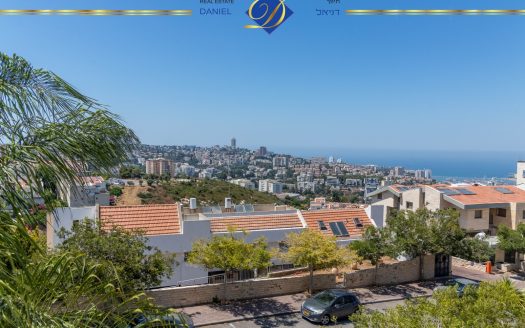 בלעדי ברמת אלמוגי במיקום מצויין פנטהאוז גדול מעוצב ומושקע