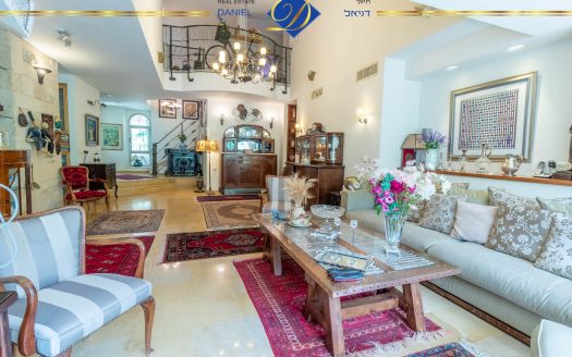 דו-משפחתי קסום במרכז הכרמל, ירוק מכל חלון , פנימי שקט ופסטורלי עם כניסה נפרדת