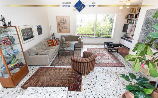 דירת 5 חדרים בגבעת דאונס קסומה ומיוחדת,כניסה נפרדת,מקלט פרטי