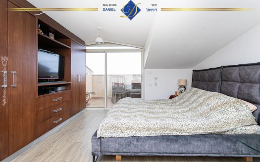 פנטהאוז יוקרתי ברחוב מרגלית