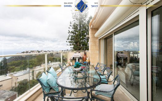 פנטהאוז יוקרתי ברחוב מרגלית