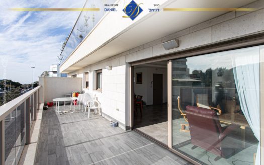 למכירה במרכז אחוזה דירה מעולה!!! במיקום נוח למגורים בנין חדש משודרג ברמה גבוהה