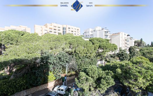 למכירה במרכז אחוזה דירה מעולה!!! במיקום נוח למגורים בנין חדש משודרג ברמה גבוהה