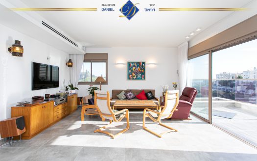 למכירה במרכז אחוזה דירה מעולה!!! במיקום נוח למגורים בנין חדש משודרג ברמה גבוהה