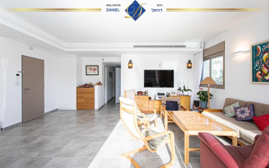 למכירה במרכז אחוזה דירה מעולה!!! במיקום נוח למגורים בנין חדש משודרג ברמה גבוהה