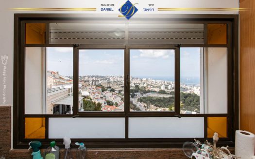 דירת 4 חדרים מדהימה ביופיה כ-140 מ"ר מעוצבת בטוב טעם דו-מפלסית