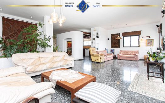 ברמת גולדה בבלעדיות! נכס חדש פנטהאוז מרווח 5 חדרים 160 מ"ר במפלס אחד