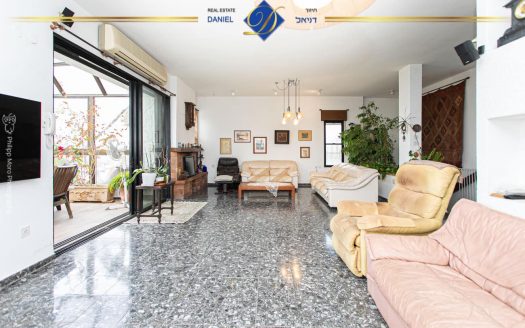 ברמת גולדה בבלעדיות! נכס חדש פנטהאוז מרווח 5 חדרים 160 מ"ר במפלס אחד