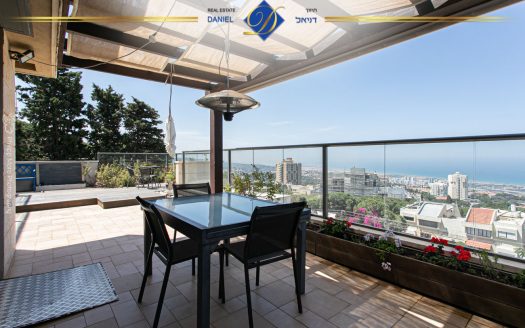 בגבעת דאונס ייחודית + נוף מערבי במפלס אחד