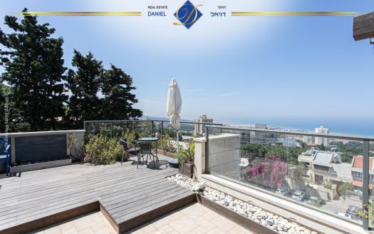 בגבעת דאונס ייחודית + נוף מערבי במפלס אחד