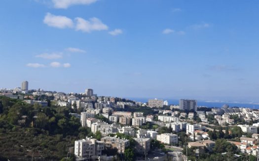 קרוב למרכז חורב דירה 5 חדרים מרווחת