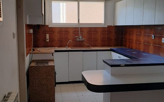 ברוממה רחוב אורן קרוב למרכז מסחרי